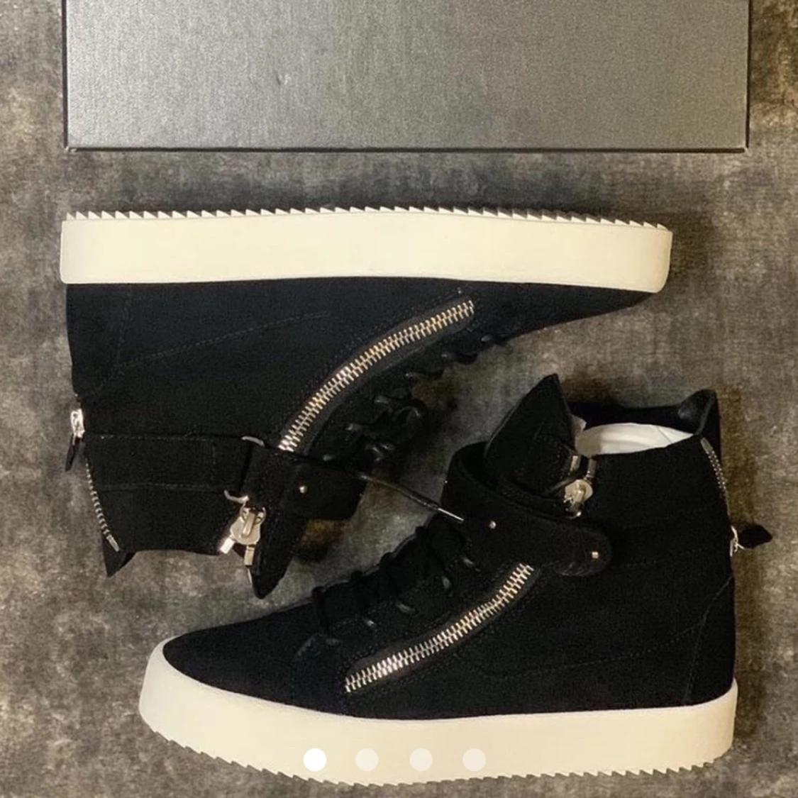 Giuseppe Zanotti  - 90