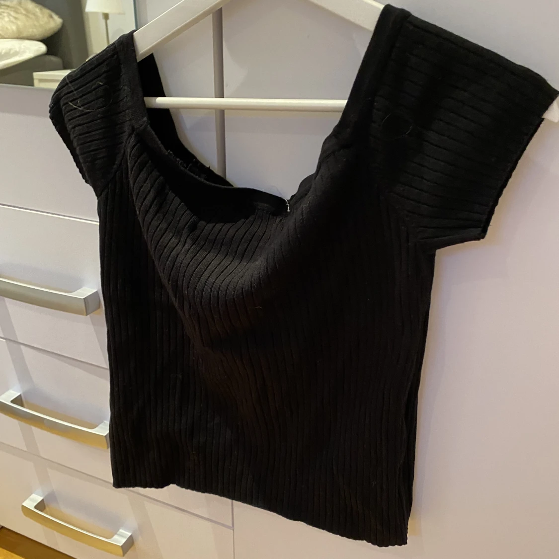 Off shoulder tröja - 90