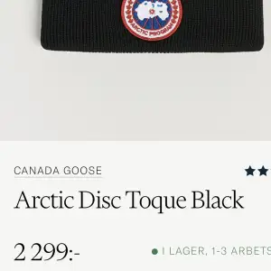 Jag säljer min Canada Goose mössa som går för 2300kr ny pris. Den är i 10/10 skick då jag använt den Max 2 gånger. Det finns tag med QR-kod till den. Detta är även den skönaste mössan jag haft. Pris kan diskuteras, tänker mig 600kr och uppåt.