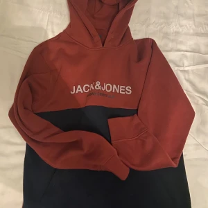 Jack and Jones hoodie - Mysig hoodie  Använd 3 gånger 