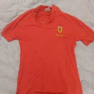 Ferrari pike - Cool pike med ferrari logga