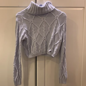 Storlek XS - Ljusblå jättefin hollister tröja.🤍 Storlek XS. Inte använd så mycket. Kontakta mig vid intresse!