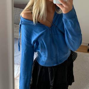 Jättefin blå zip hoodie! 120kr+ frakt