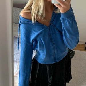 Zip hoodie - Jättefin blå zip hoodie! 120kr+ frakt