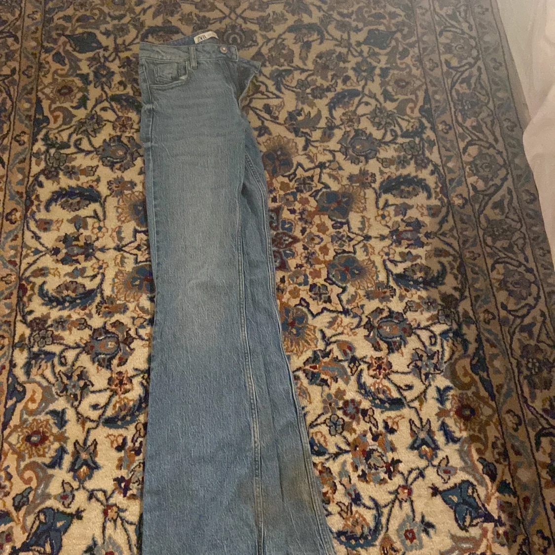 bootcut jeans från zara - 90
