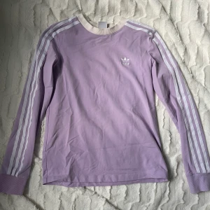 Adidas tröja - Från adidas köpt i usa, storlek XS 