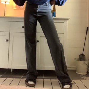 gråa zara jeans - zara jeans, hög midja, säljs inte längre