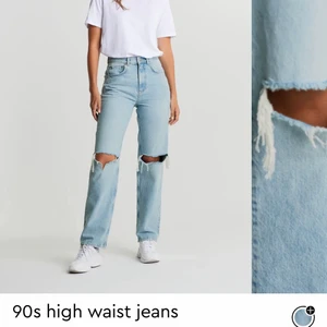 nästan oanvända jeans✨ - säljer dessa pga att jag inte får användning av de. de är bara använda fåtal gånger så har inga defekter😄 just nu helt slutsålda på både hemsidan och i fysiska butikerna. säljer de för 150kr plus frakt!! kolla även i min profil, säljer fler jeans 