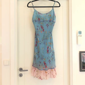 Blommig klänning - Super söt blommig klänning I bra skick💕