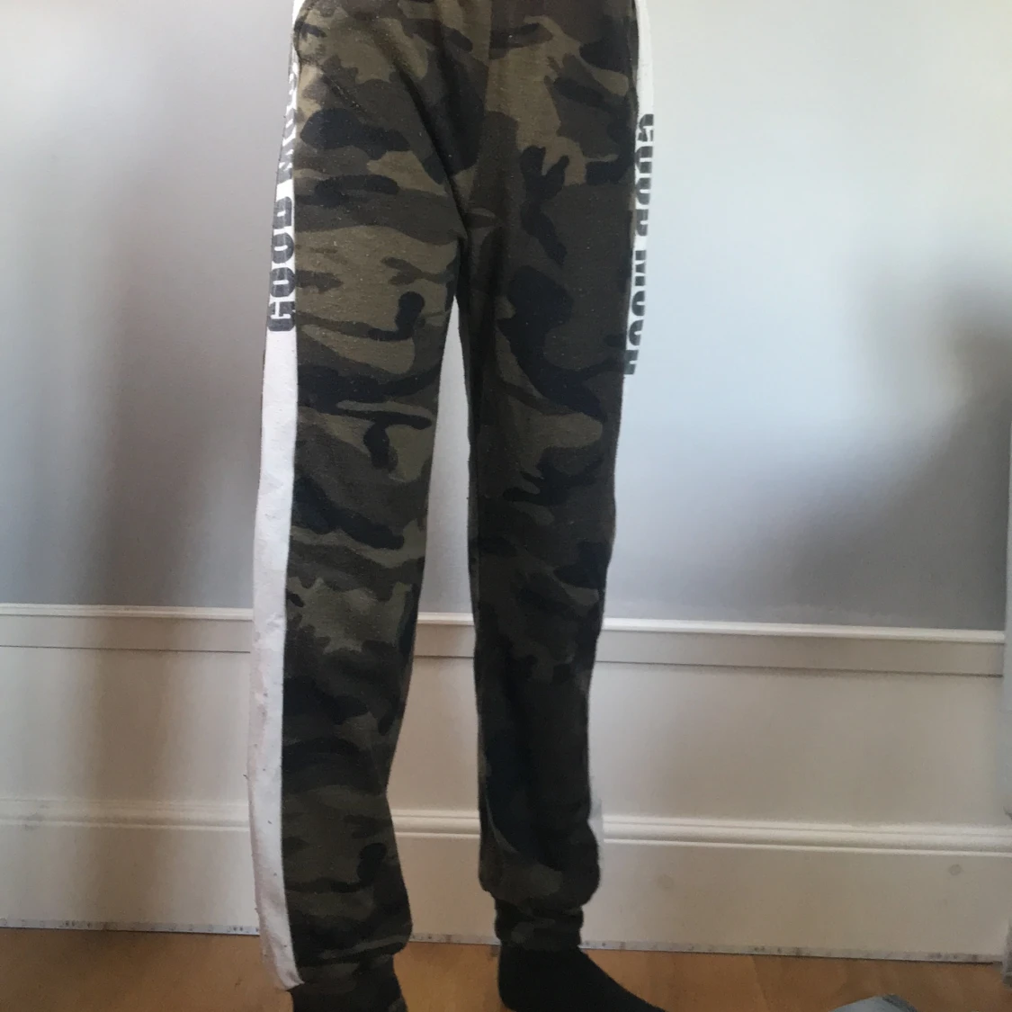 Jag säljer ett par byxor!