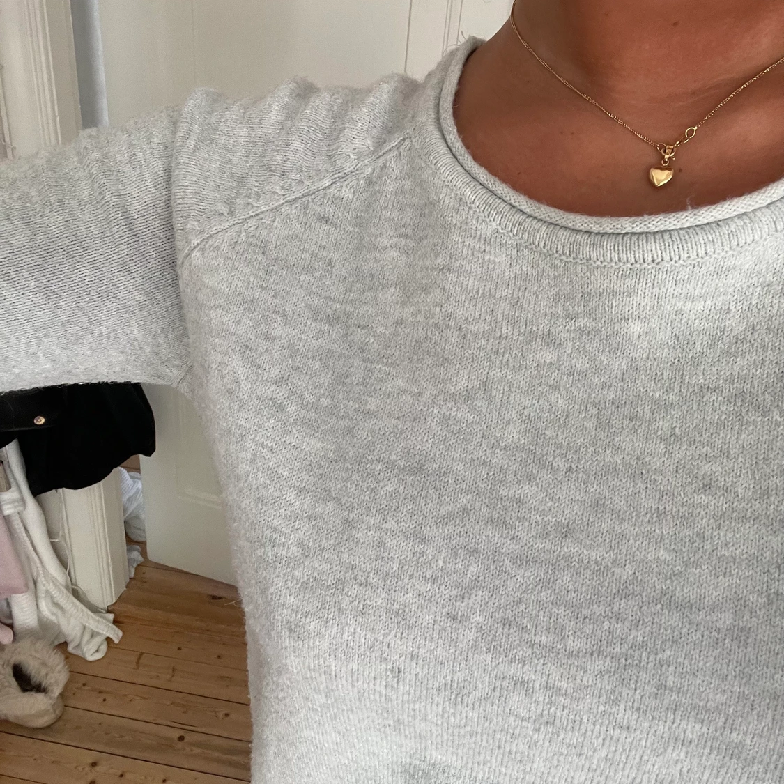 Ljusgrå stickad tröja - 90