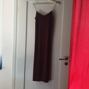 Dark red long dress - XS Zara long dress perfect for shorter people (I'm 154), double lining, polyester. Great for evening wear or casual.