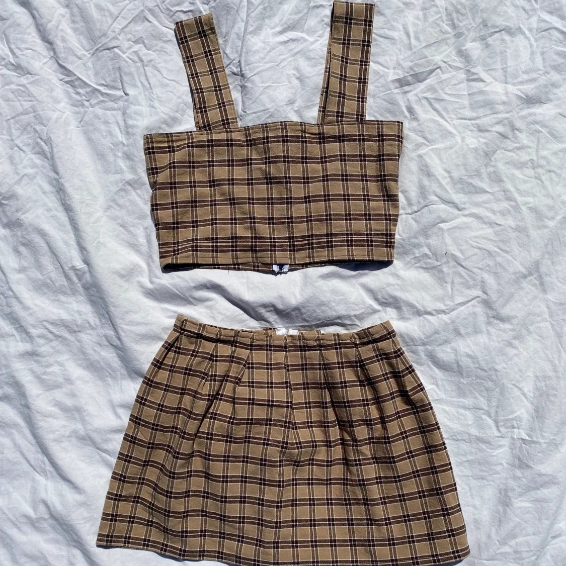 Matchande kjol och tröja  