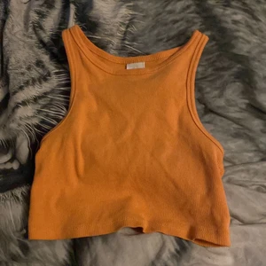 Topp - Orange topp från H&M🫶🏻