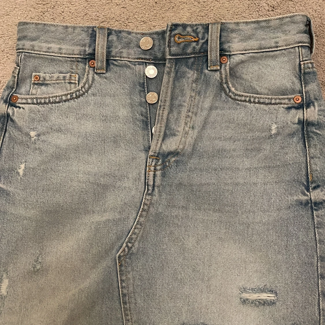 Kjol från H&M i storlek 34 - 90