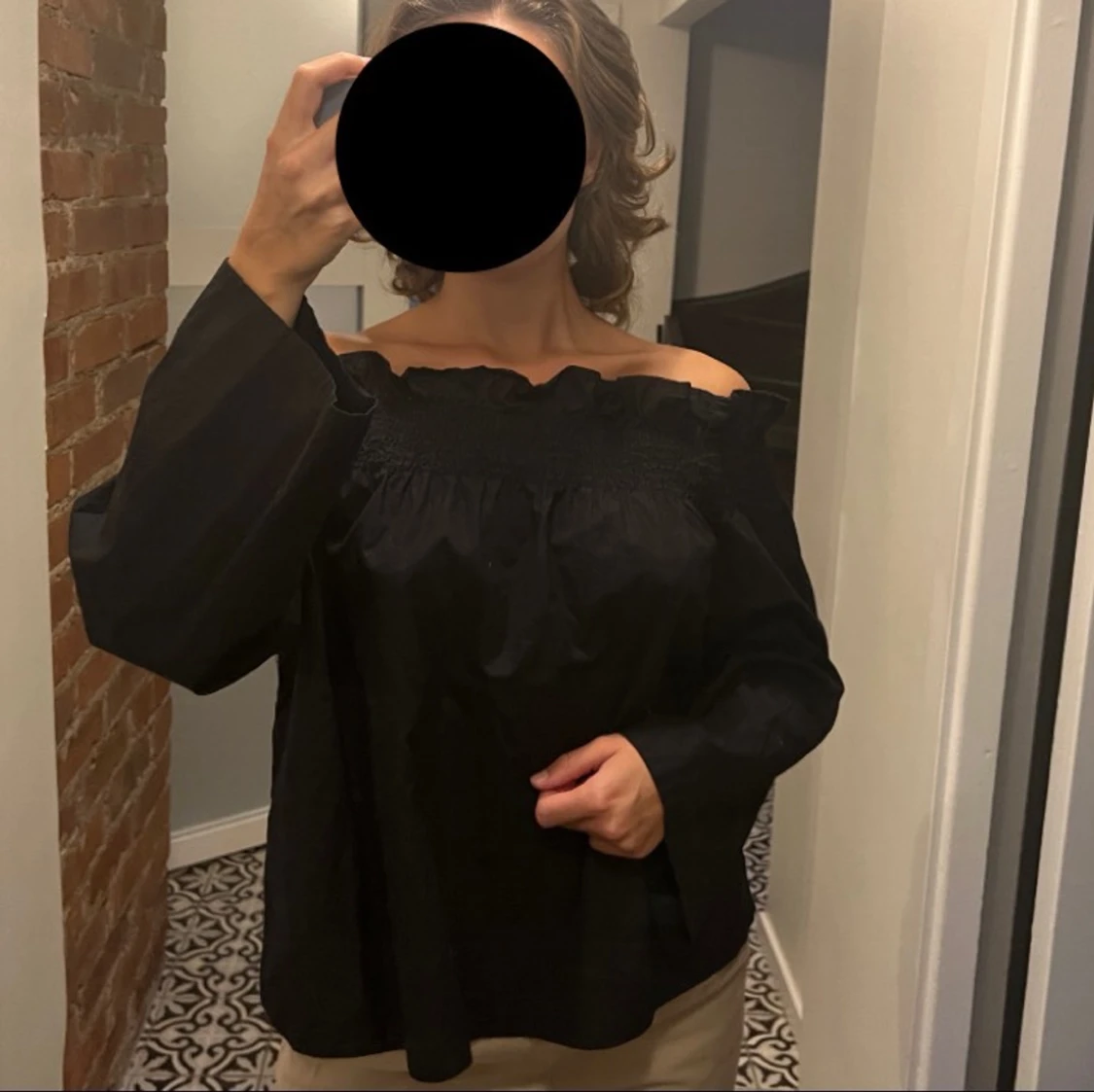 Svart långärmad blus - 90
