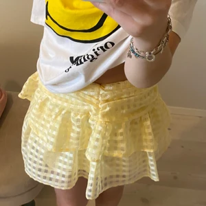 Gina kjol! - Gul kjol fråm gina tricot! Aldrig använd