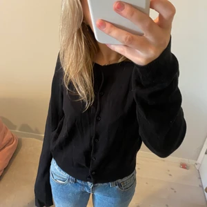 Svart kofta - Mysig svart kofta!