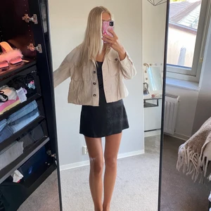 Jacka - Tygjacka från ONLY i storlek 38