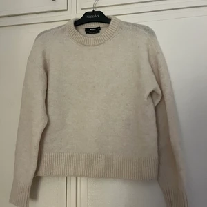 Stickad tröja - Stickad tröja i alpacka blend, knappt använd! 170+ frakt!