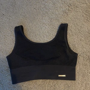 Sport bh  - Rx performance sport bh, aldrig använd då den är för liten för mig, superfin! 💓