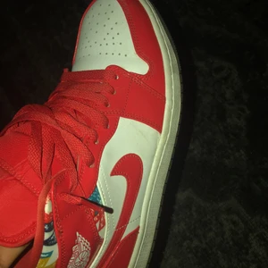 Säljer jordans - Använt 5gånger helt nya. Inte söder eller slitna ❤️ både för män och kvinnor 