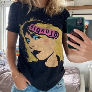 Blondie tshirt - Svart blondietshort köpt på shock💞