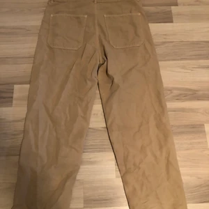 Byxor från Ginatricot - Har haft de på mig bara två gånger sen jag köpte dem.priset går och diskuterar 