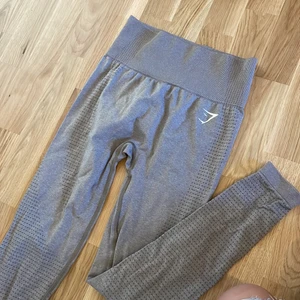 Gymshark tights - Tränigstights från gymshark i storlek S. Använda en gång. Beige.  