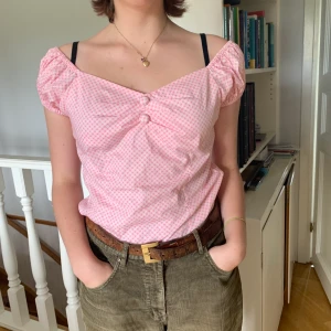 speedy mike topp - oanvänd topp från sweet poison! storlek M 