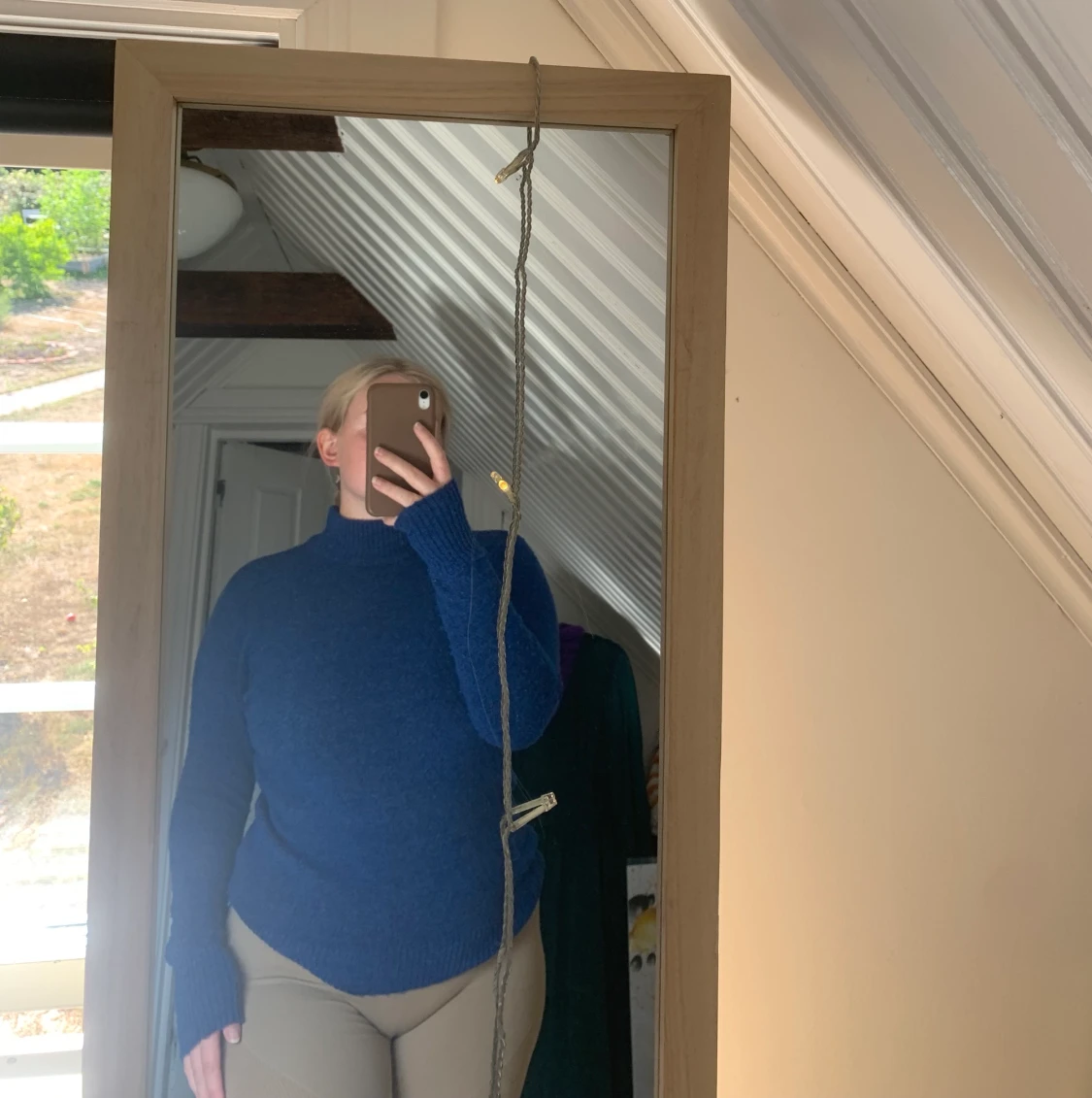 Stickad polotröja storlek S - 90