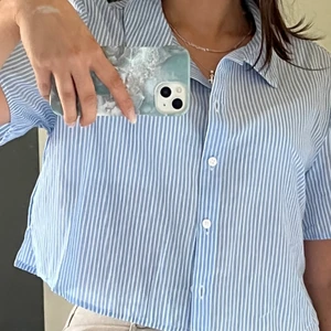 Skjorta - Gullig skjorta, kommer inte till användning och därför säljer jag den<3