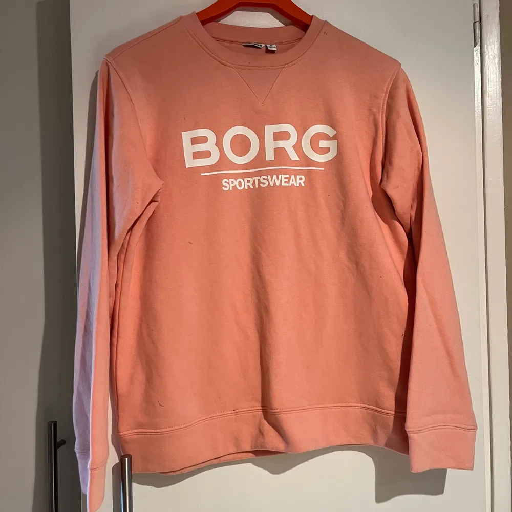 Björn Borg tröja, kan användas både till vardags eller träning! Skönt material, knappt använd . Hoodies.