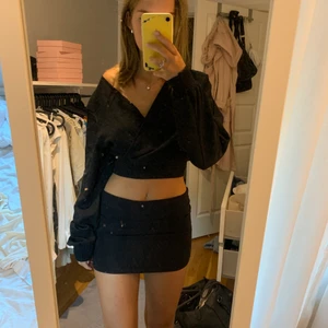 Blus  - Jättefin svart skön blus till vinter 