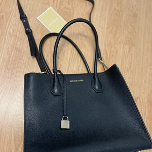 Micheal kors - Svart Micheal Kors i fint skick