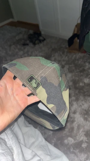 Keps  - As fet keps som är lite sliten! 