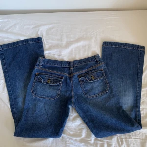 Lågmidjade jeans - Lågmidjade bootcut jeans