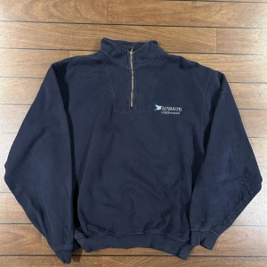 Advantis Half zip Sweatshirt  - Snygg vintage half zip i storlek L! Bara att skriva om du undrar över något🙏