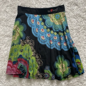 Desigual kjol - Kjol från Desigual i mycket fint skick. Strl M