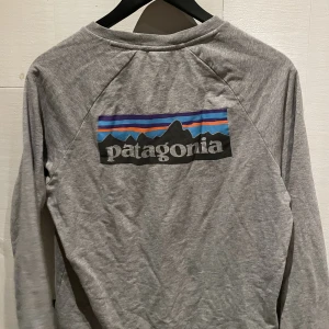 Patagonia tröja - Fin vanlig patagoniatröja srlk s, säljer pga kommer ej till använding! 