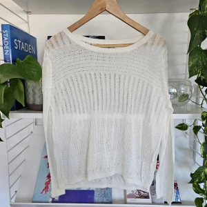 Tunn långärmad tröja - Tunn långärmad vit tröja från samsøe samsøe