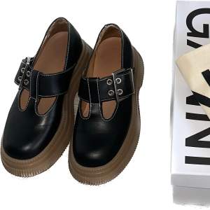 Ganni Creepers T-Strap Strl 38 100% Leather with rubber sole.  Pris går att diskutera⭐️