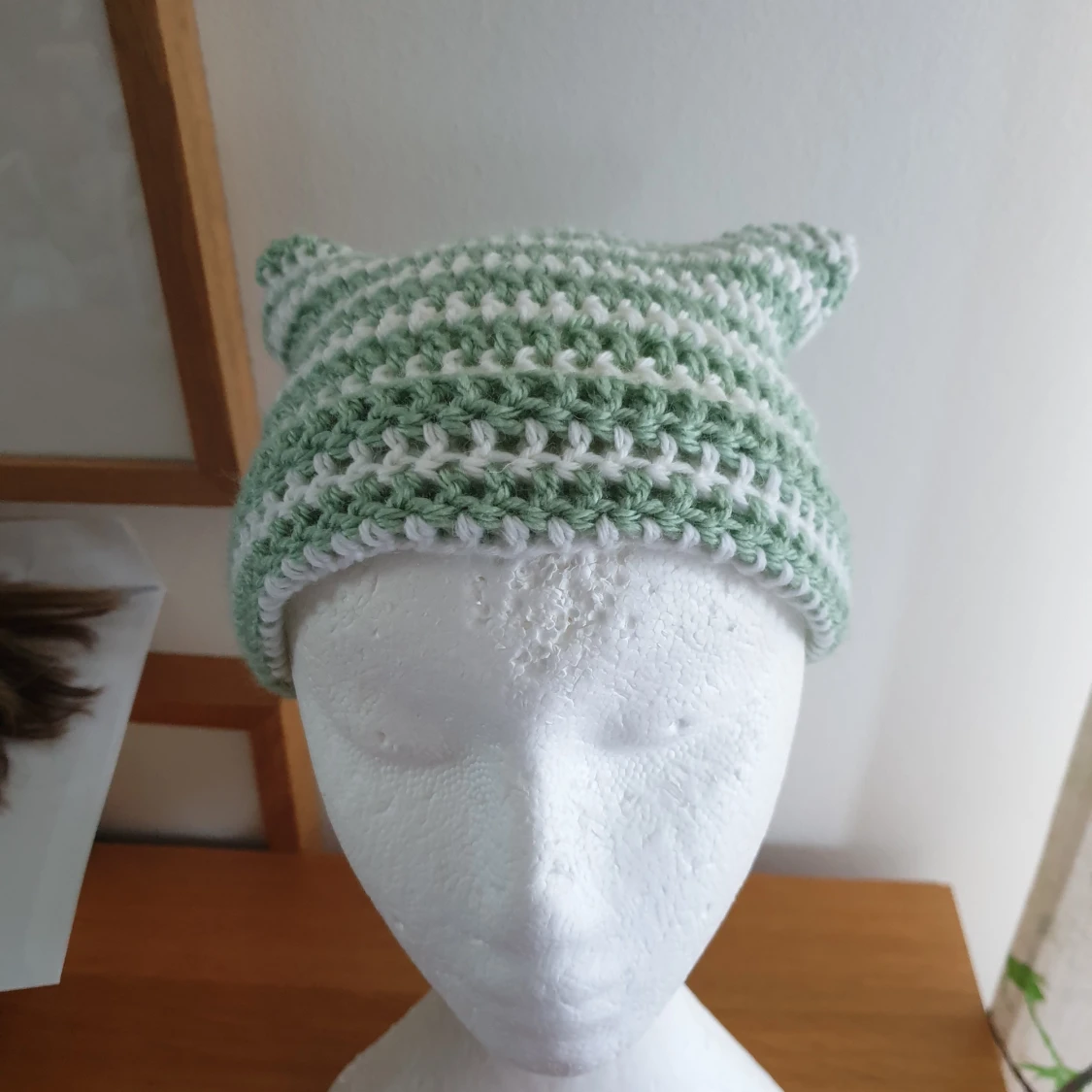 Vit och grön kattmössa - 90