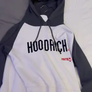 En hoodrich hoodie jag köpt på Jd förra året för runt 900