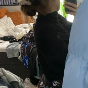 Stickad tröja - Stickad kort tröja, krage