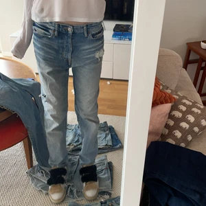 Jeans  - Säljer dessa fina jeans för 200kr💓 storlek s