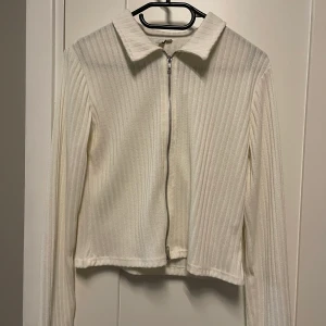 Tröja  - Topp ifrån nelly