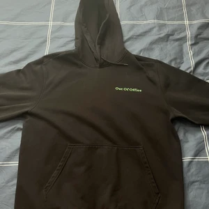 Oversized weekday hoodie  - Säljer en eversized hoodie från weekday i väldigt bra skick