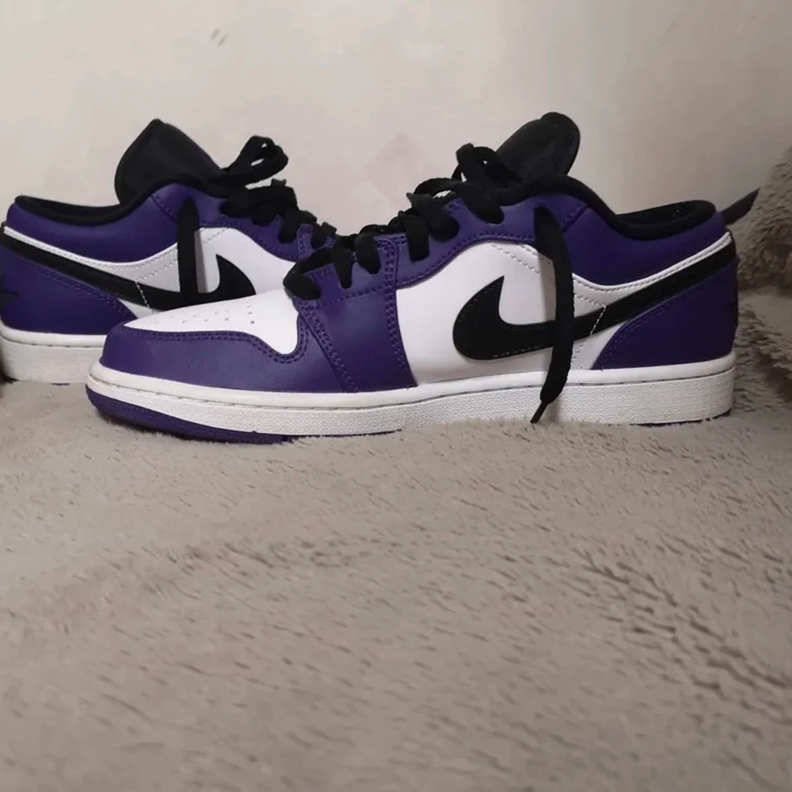 Jordan 1 low court purple