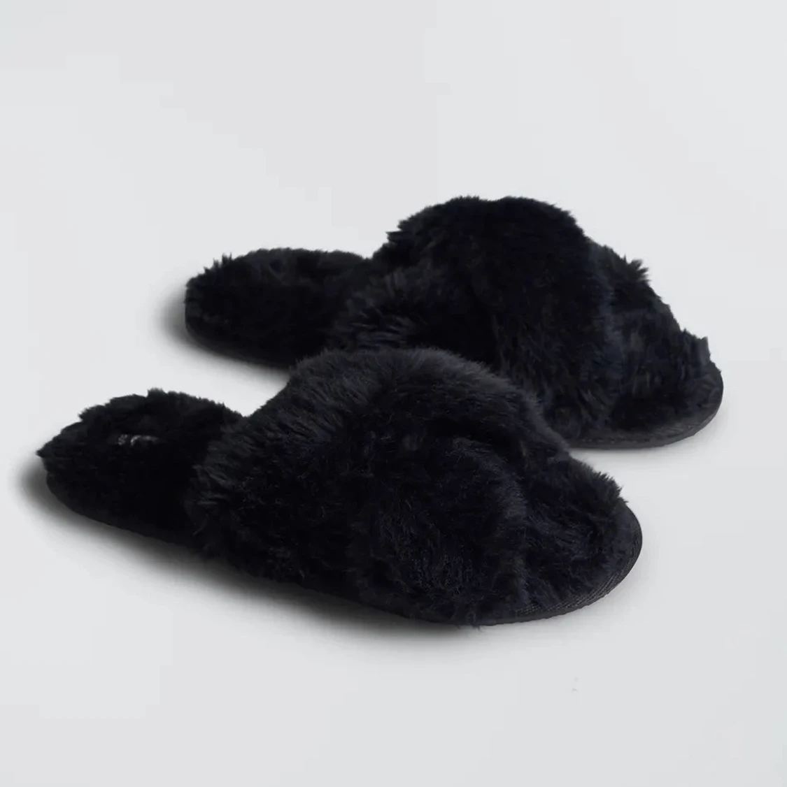 Pälstofflor🖤 - 90